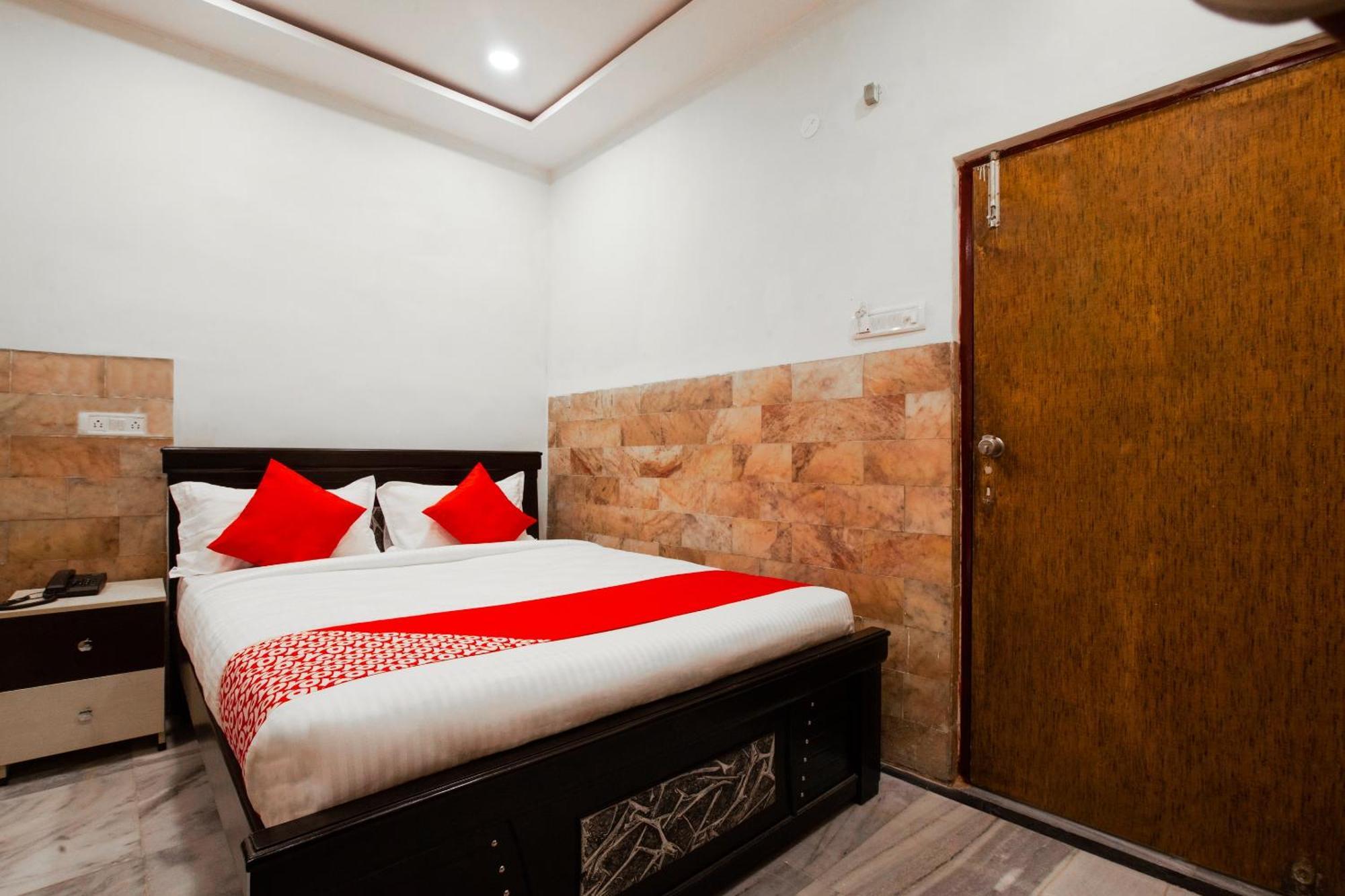 Super Hotel O Holiday Rani Gunj Opp Punjab National Bank Secundurabad Zewnętrze zdjęcie