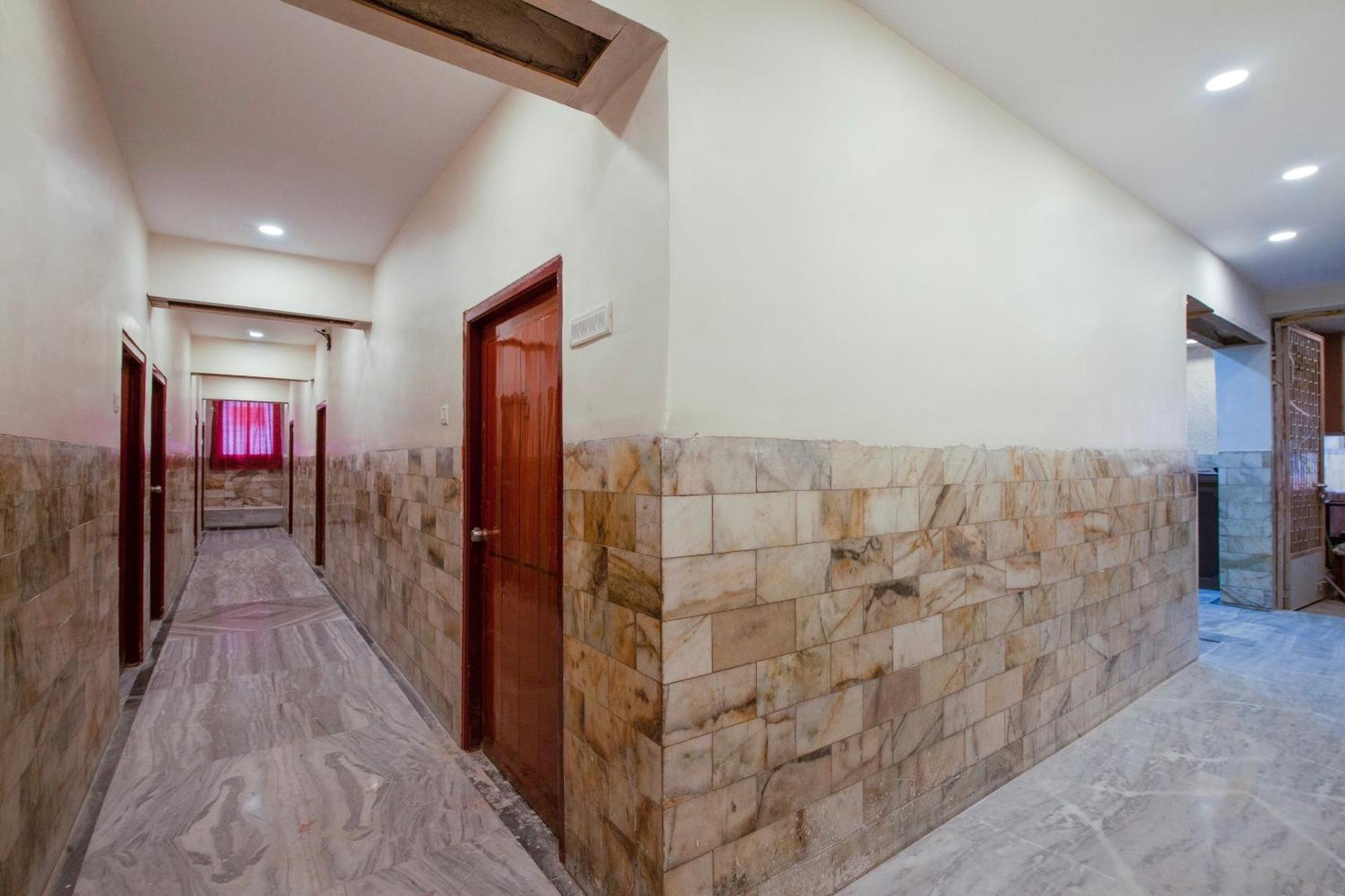 Super Hotel O Holiday Rani Gunj Opp Punjab National Bank Secundurabad Zewnętrze zdjęcie