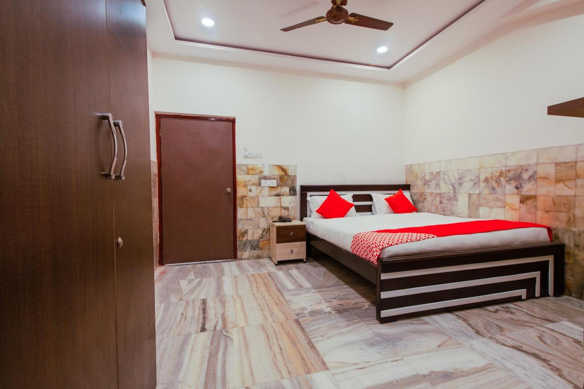 Super Hotel O Holiday Rani Gunj Opp Punjab National Bank Secundurabad Zewnętrze zdjęcie