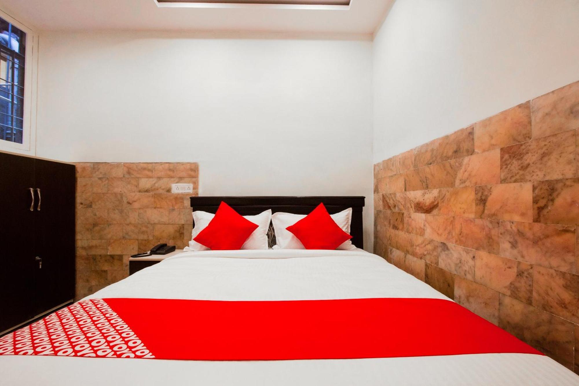 Super Hotel O Holiday Rani Gunj Opp Punjab National Bank Secundurabad Zewnętrze zdjęcie